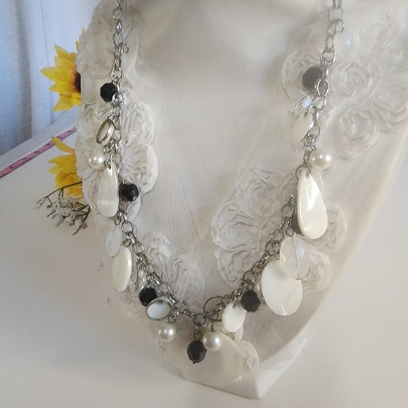 Fashion Silver Chain Necklace, Black and White, One size - Picture 6 of 13